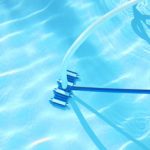Comment utiliser balai aspirateur manuel de piscine?