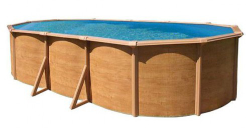 Aspect bois pour cette piscine métallique de 25m2 à 1300€