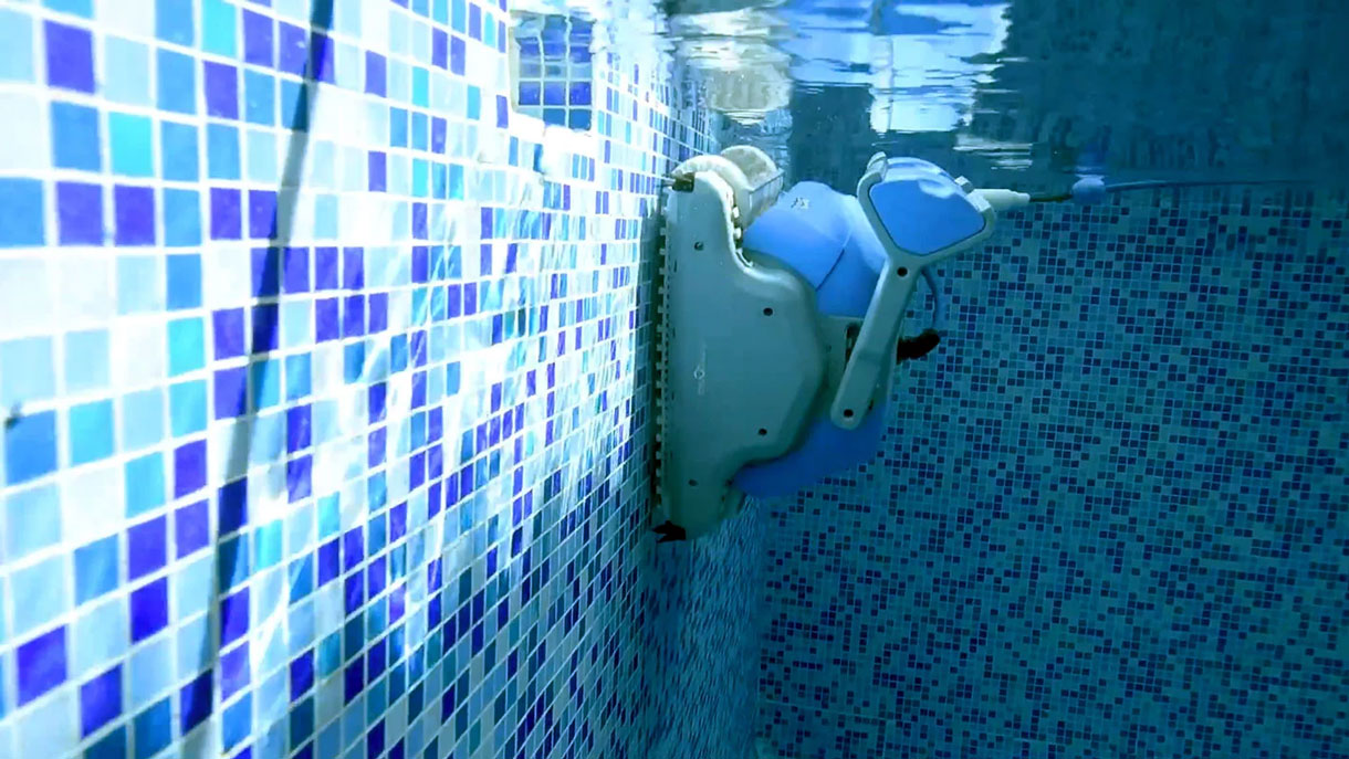 Robot piscine dolphin t35 avec chariot