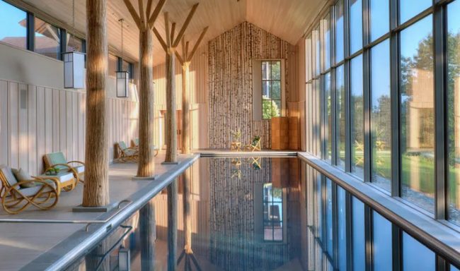12 Idées d'Aménagement pour Sublimer une Piscine Intérieure